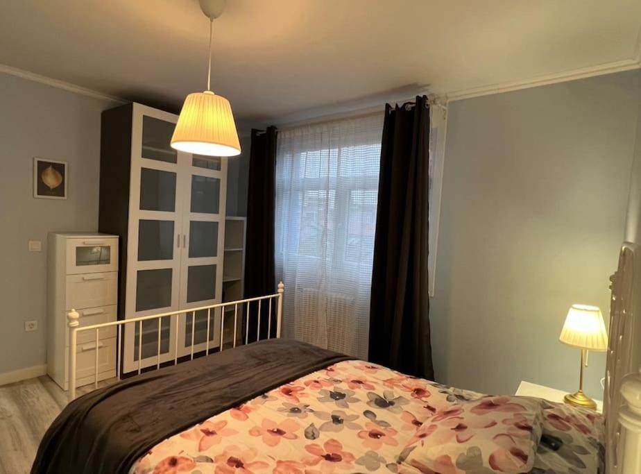 מונפורט דה למוס Apartamento Turistico Plaza III מראה חיצוני תמונה